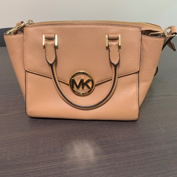 Michael Kors purse & wallet - Picture 2 of 5